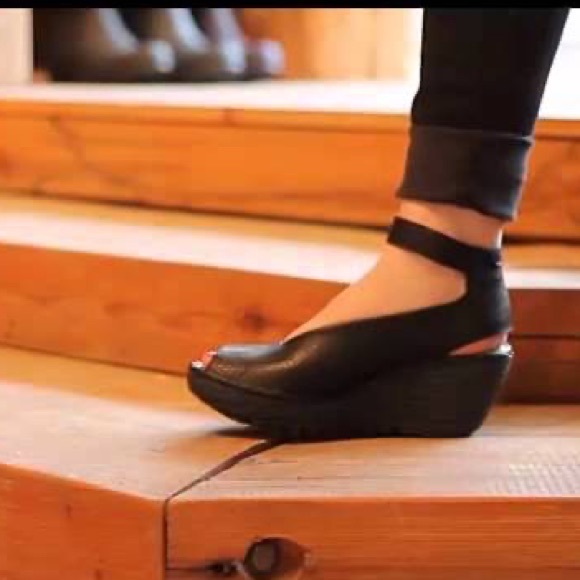 fly london yala wedge